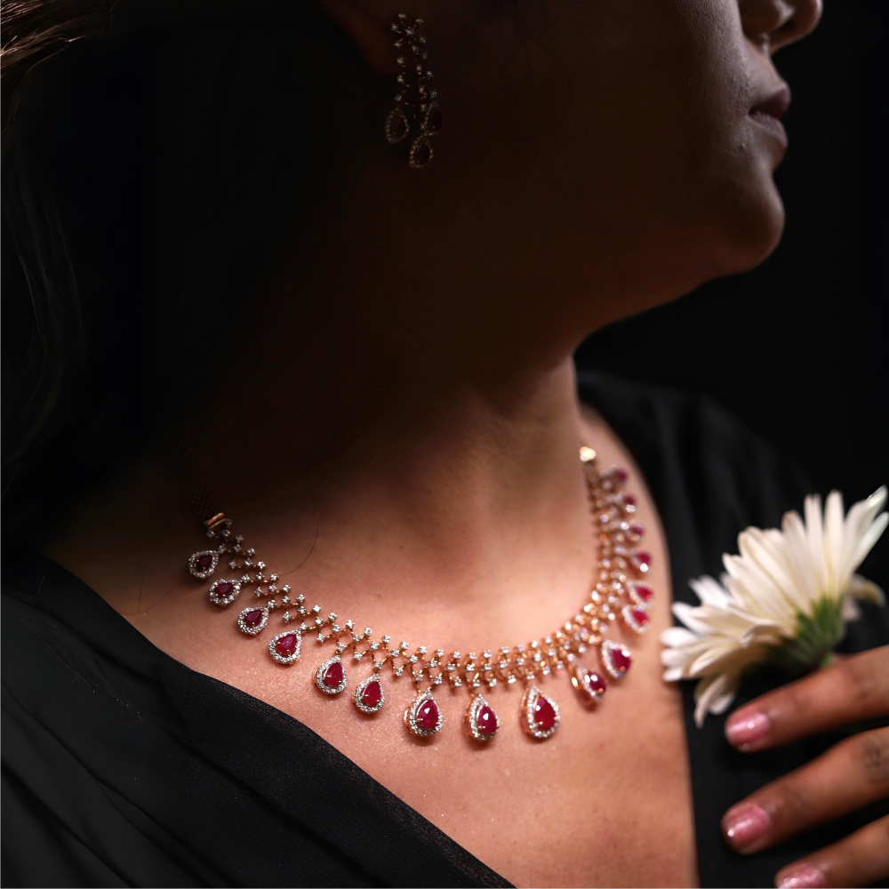 A delicate harmony of ruby glow and diamond brilliance